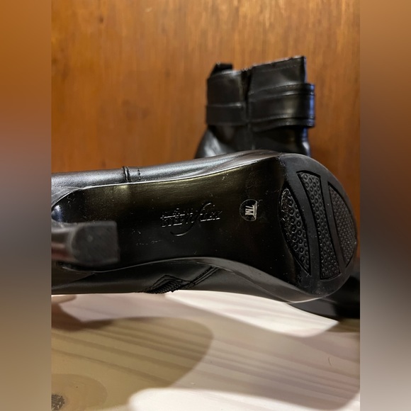 Alfani Step'n' Flex Ankle Boots - Picture 13 of 14